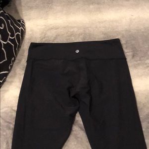 Black LULULEMON leggings
